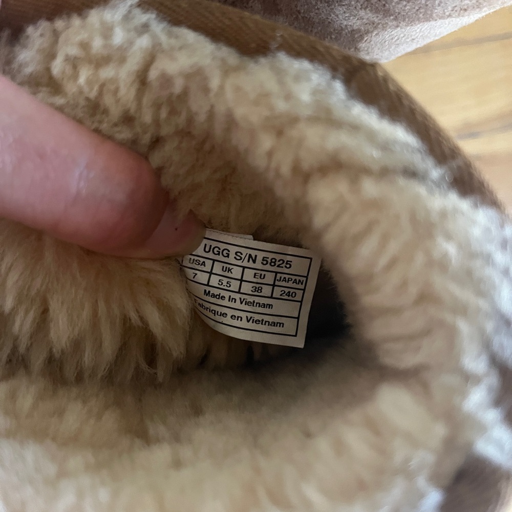 UGG shearling boots caramel 7 mid calf classic short II chestnut slippers brown - Picture 5 of 6